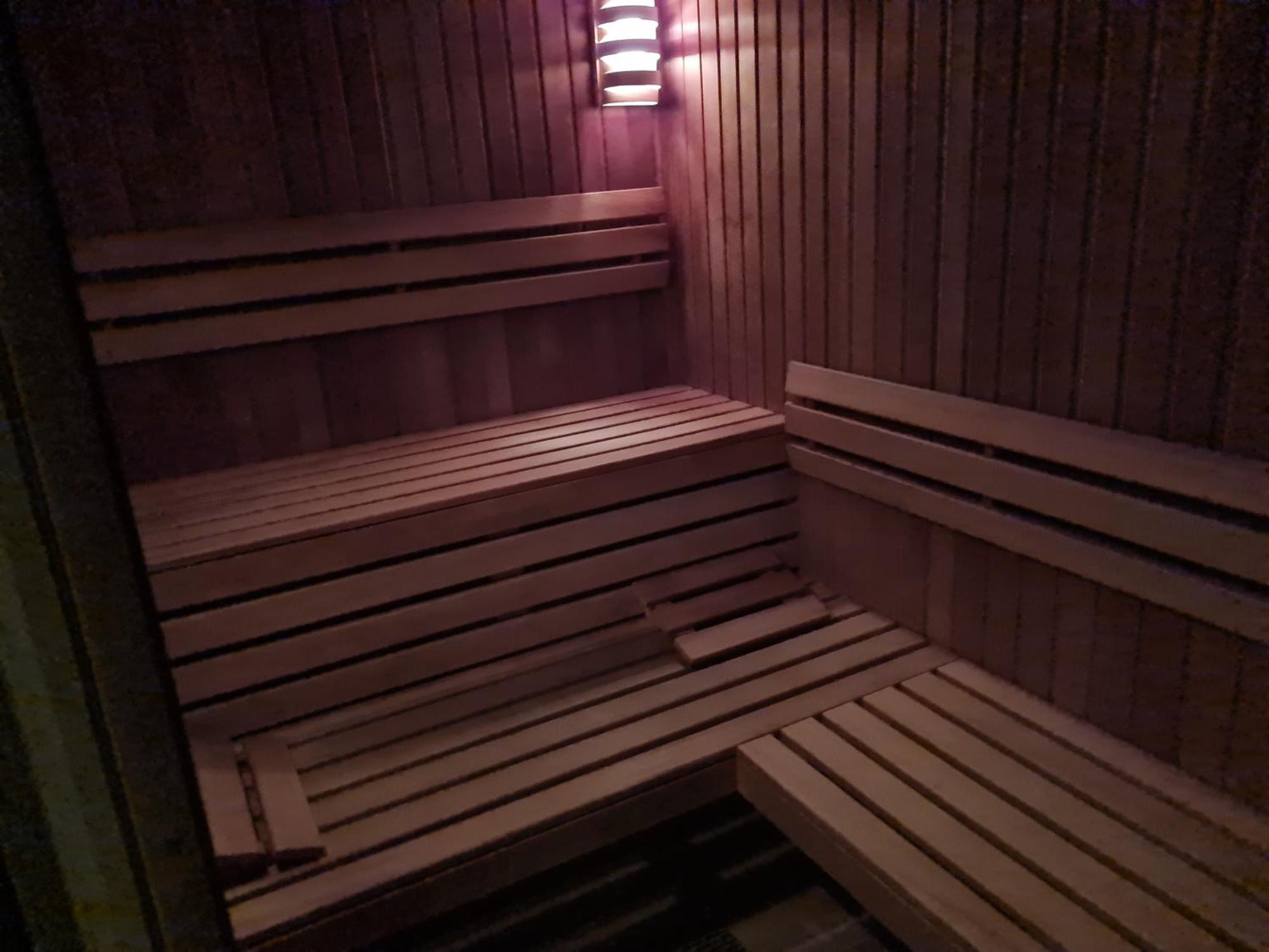 & # Sauna & Jacuzzi For Free # Restaurant 50m *